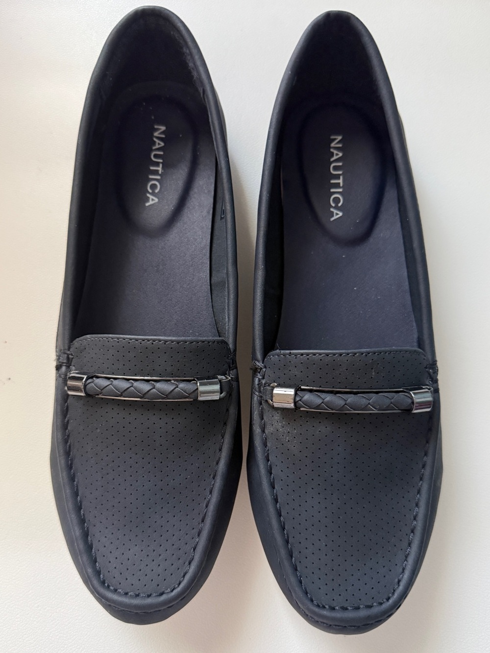 Nautica women’s Blue w/white soles perforated leather loafers nautical use NWOB